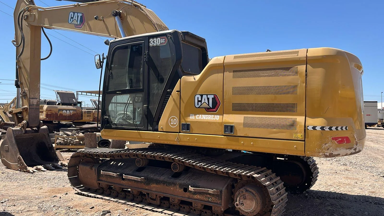 «El Cangrejo» #10 — excavadora CAT 330GC Cangrejo tres cuartos trasera