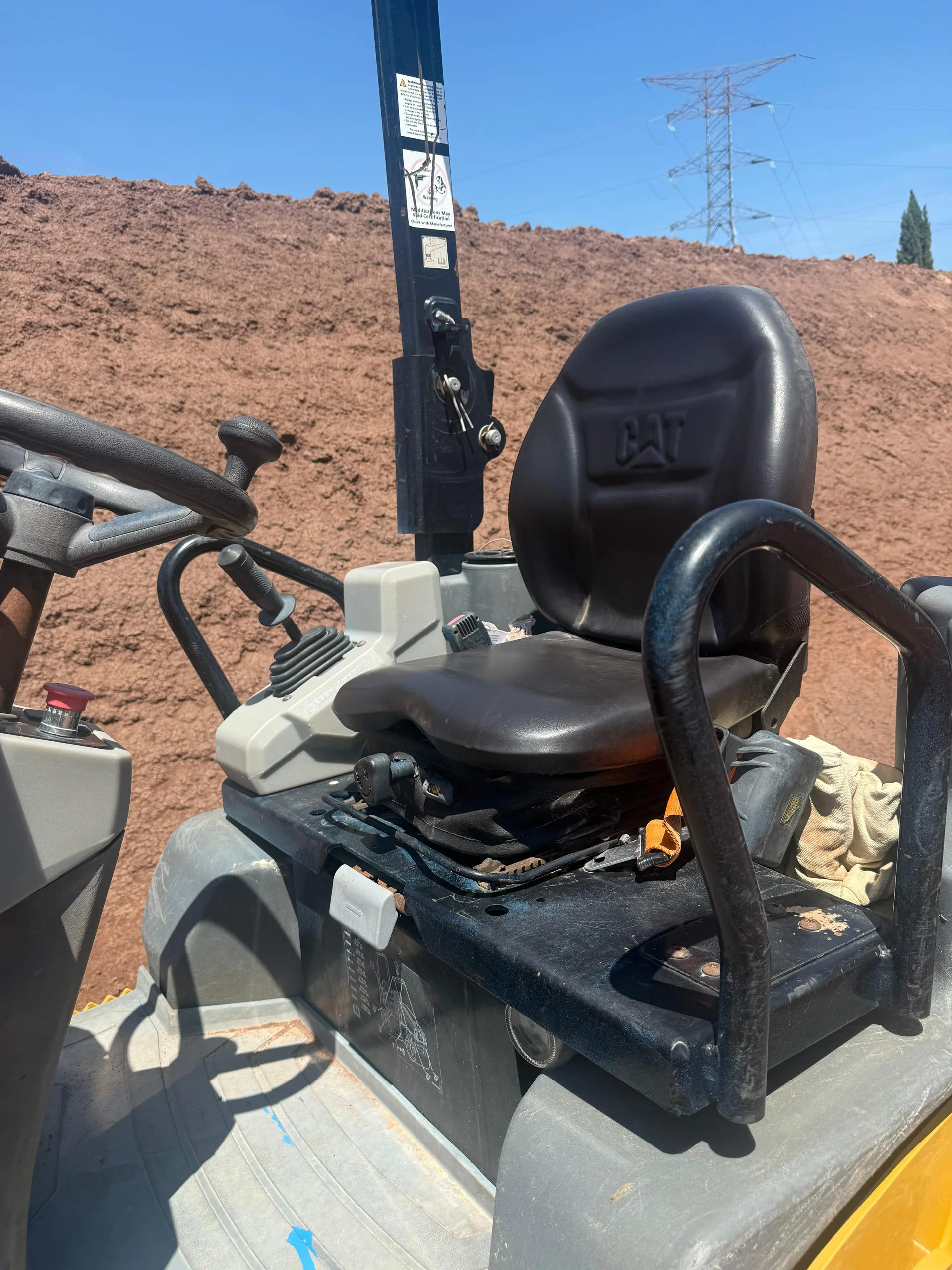 «Net» #30 — asiento volante y mandos del compactador
