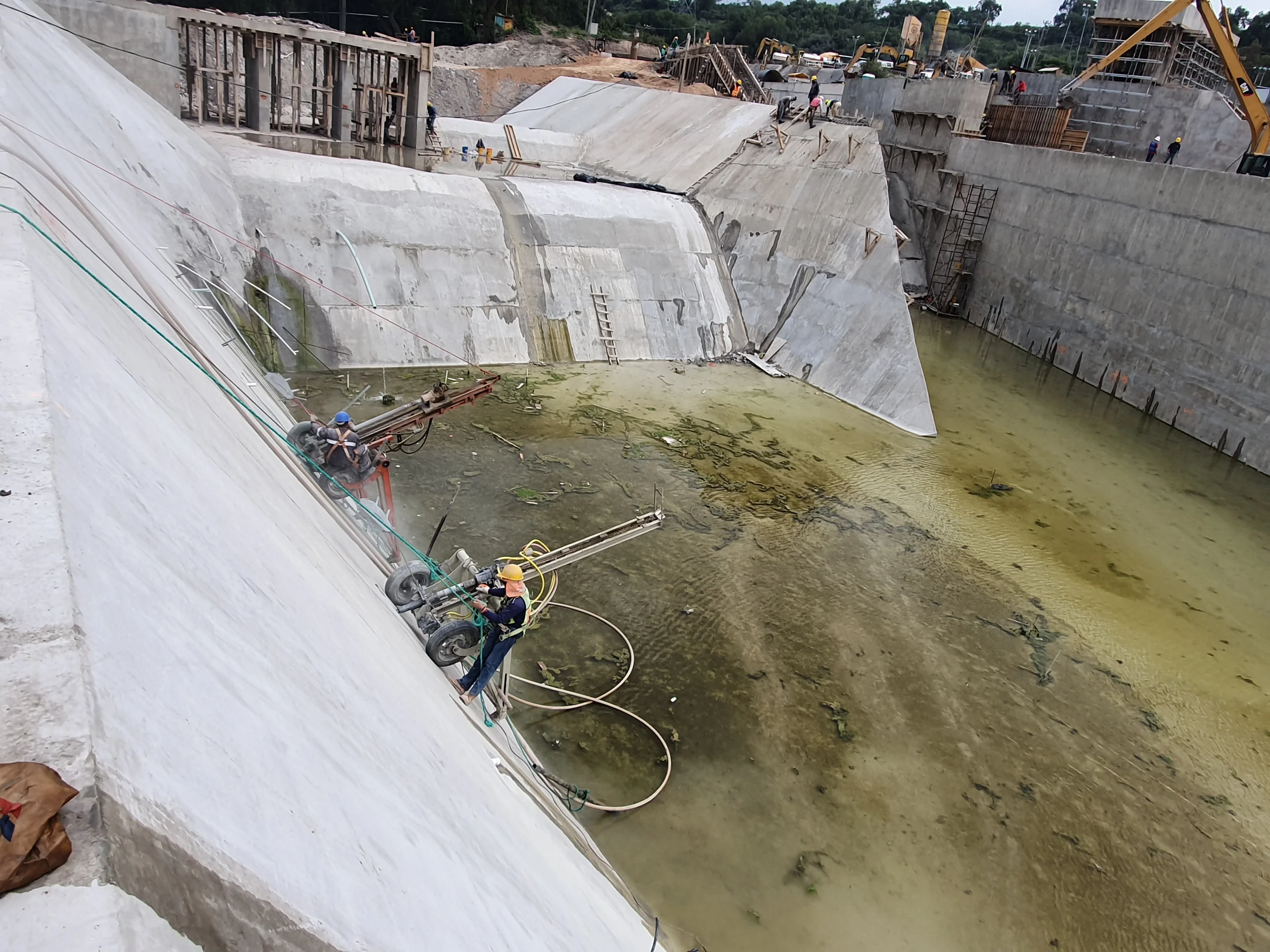 Manejo de caudales — Túnel Emisor Central y Oriente