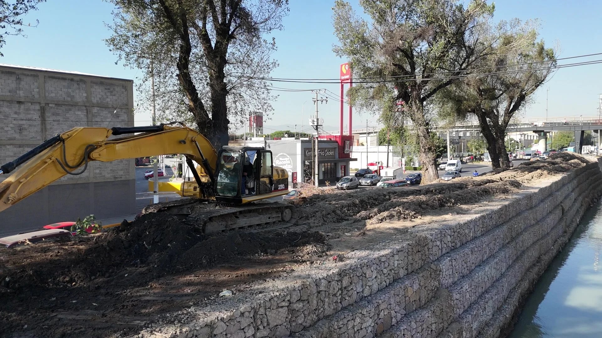 Desazolve y rehabilitación de bordos — Río Tlalnepantla — vista 3